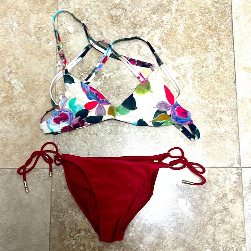swim suit